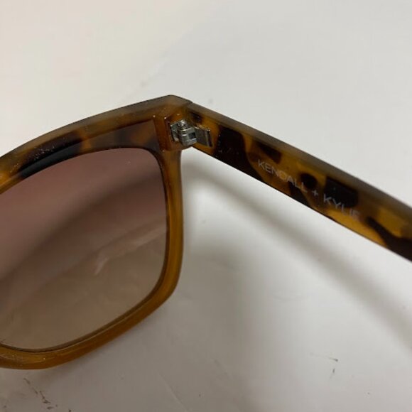 KENDALL + KYLIE Mara Brown Tortoiseshell Cat-Eye Sunglasses - Picture 7 of 8